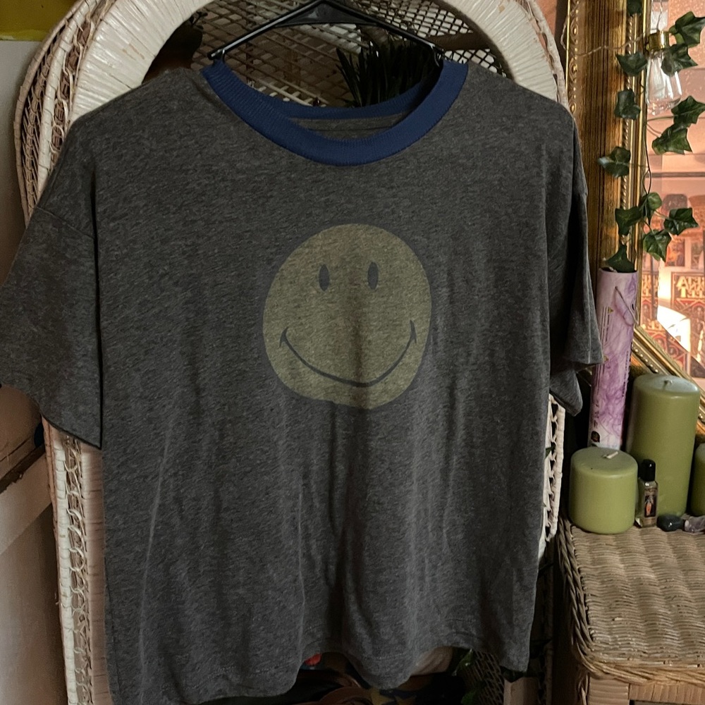 Smiley top